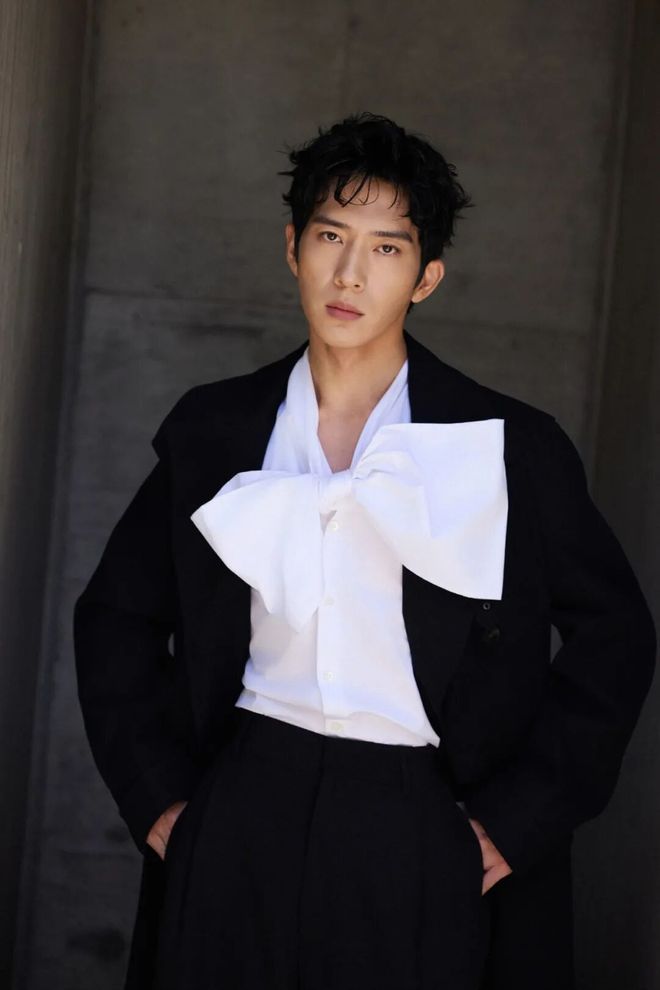 超大号造型?出来挨夸!AG真人网谁给他们做的(图3) 超大号造型?出来挨夸!AG真人网谁给他们做的(图3)