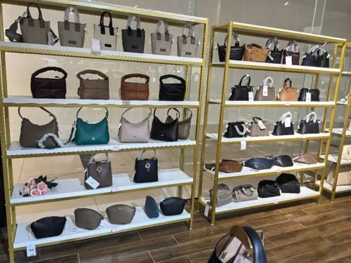 我窥见了一个惊人真相” 平壤真实见闻AG真人旗舰厅“与朝鲜干部亲密接触后(图17) 我窥见了一个惊人真相” 平壤真实见闻AG真人旗舰厅“与朝鲜干部亲密接触后(图17)