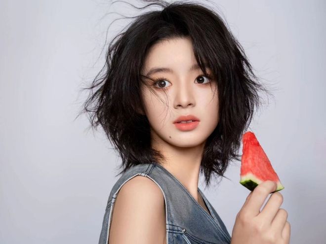 动态被质疑有意销毁罪证奶奶的底细被挖AG真人app黄杨钿甜删除天价耳环